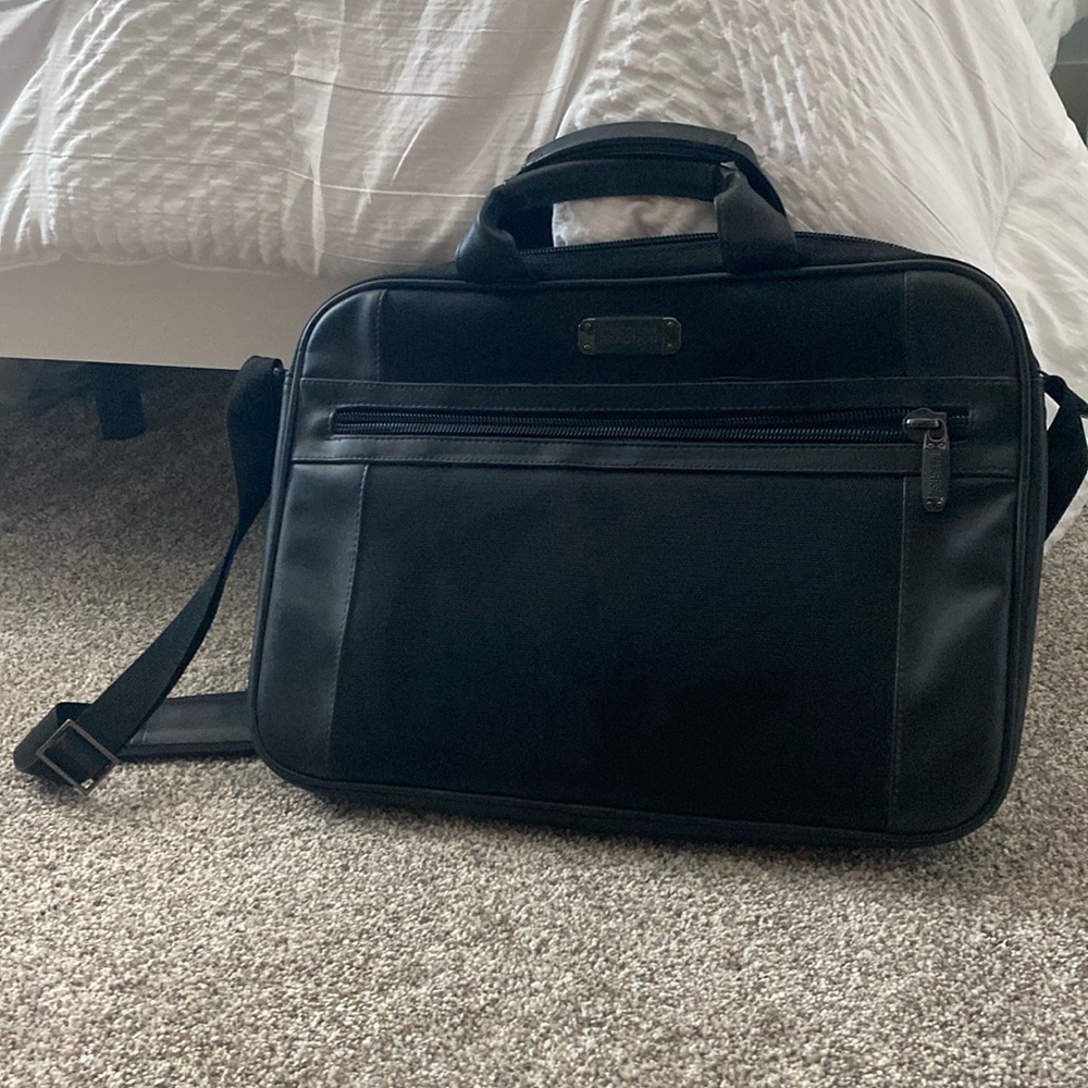 Kenneth Cole Reaction Laptop Bag (R-tech)